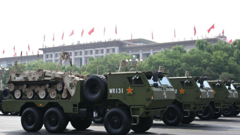 跨越险阻 无往不至——记陆上无人作战方队