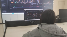 新職業·新觀察|聽風測光算用量——探訪電力交易員