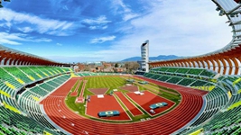 為什么田徑世錦賽會(huì)在一個(gè)大學(xué)田徑場里舉行?