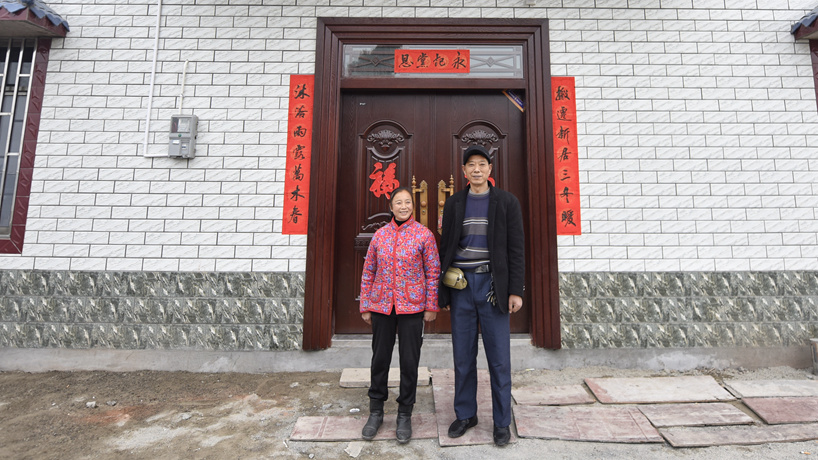 一切為了受災群眾溫暖過年——四川瀘縣地震災區見聞