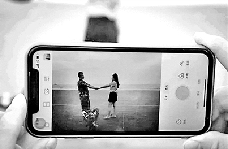 愛，是一個個無可替代日子的積累——軍戀不易，唯你美好