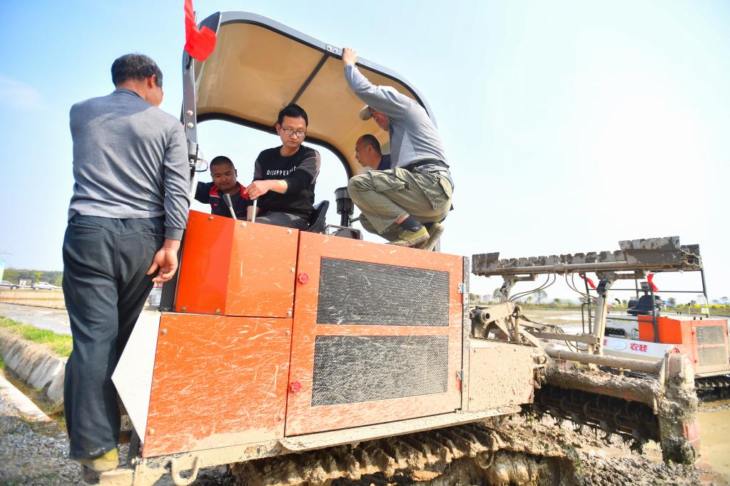 湖南常德:農機培訓進田間