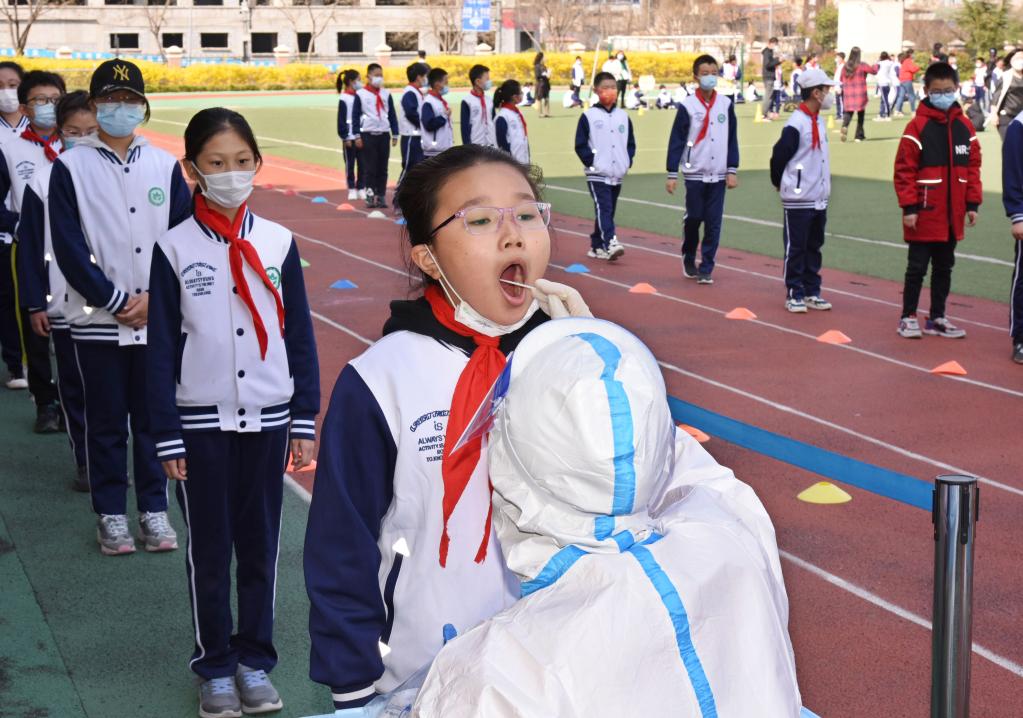 山東青島:查核酸 備復課