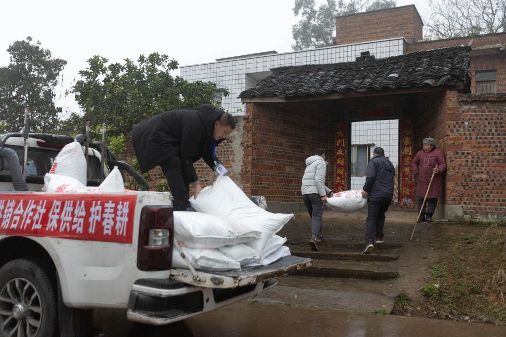 四川瀘縣:打通農(nóng)資供應(yīng)“最后一公里”