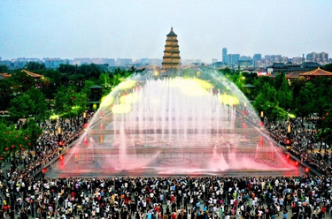 西安:泉隨樂舞迎客來