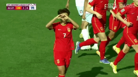 超暖!王霜亞洲杯“比心”動作竟是送給……