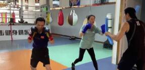 “拳王”探親,“陪伴是最好的孝順”